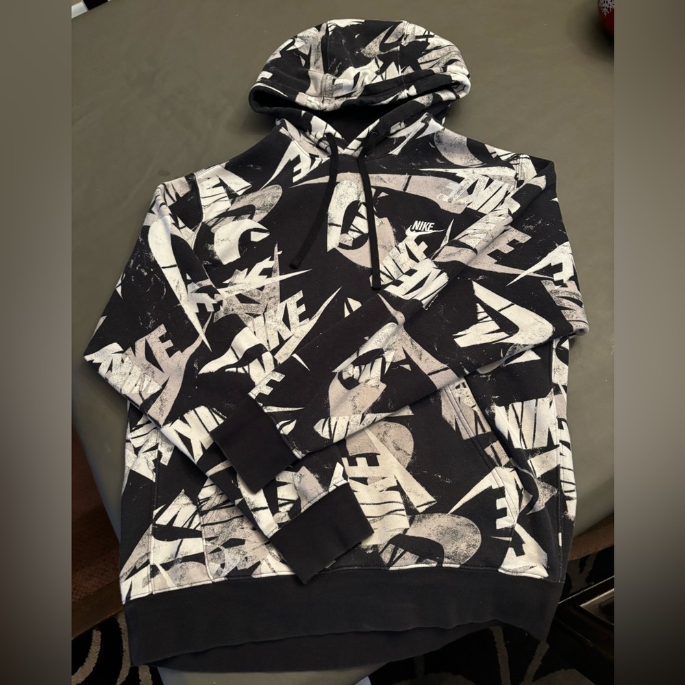 Men’s Nike logo all over hoodie size M